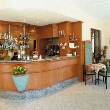 Brisino 스트레사